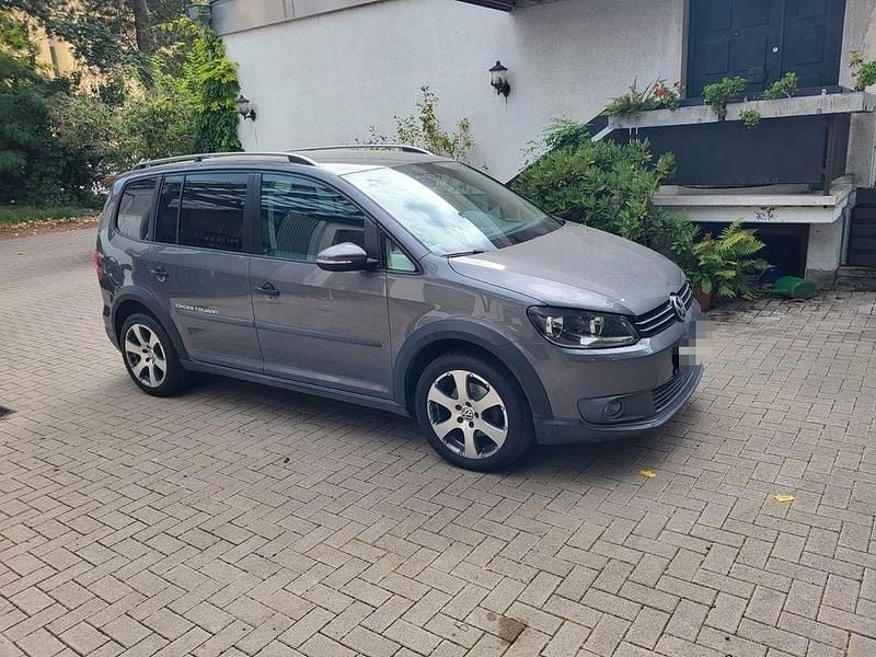 Gebraucht VW Touran Cross 140 PS (102 kW) 2011 Grau Van / Kleinbus