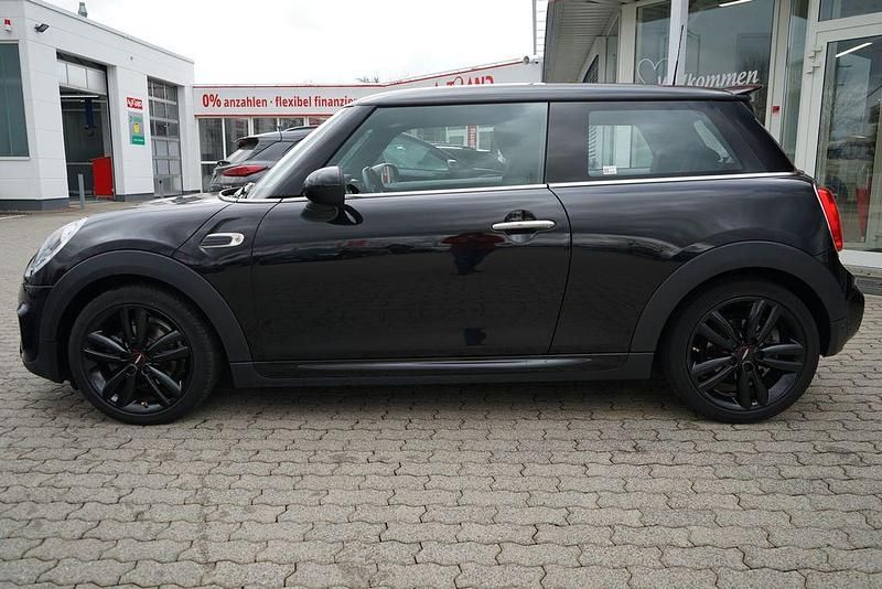 Gebraucht Mini John Cooper Works 102 PS (75 kW) 2018 Schwarz Kleinwagen
