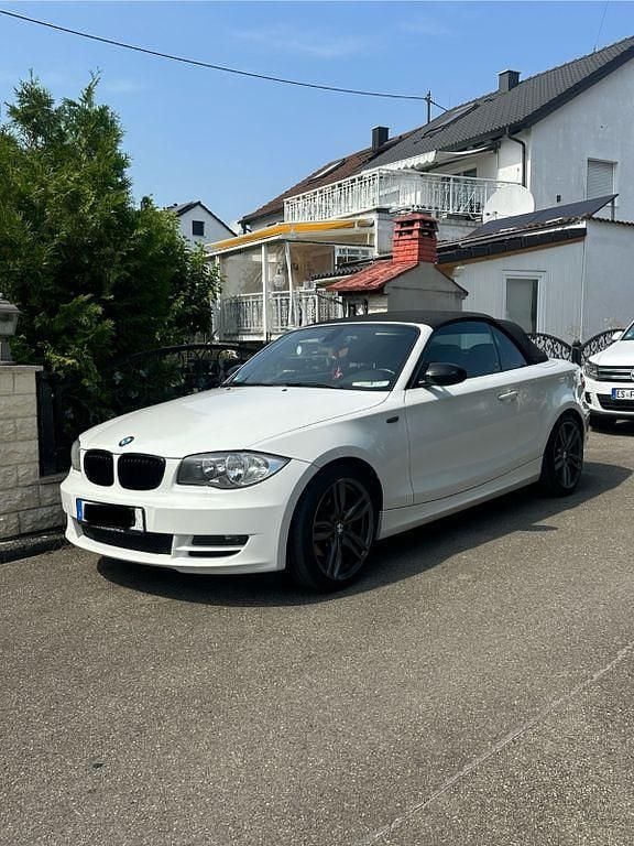 Weiß Gebraucht 2008 BMW 120 Cabriolet Cabrio | 6.800 € (Fairer Preis) - Bild 1/4