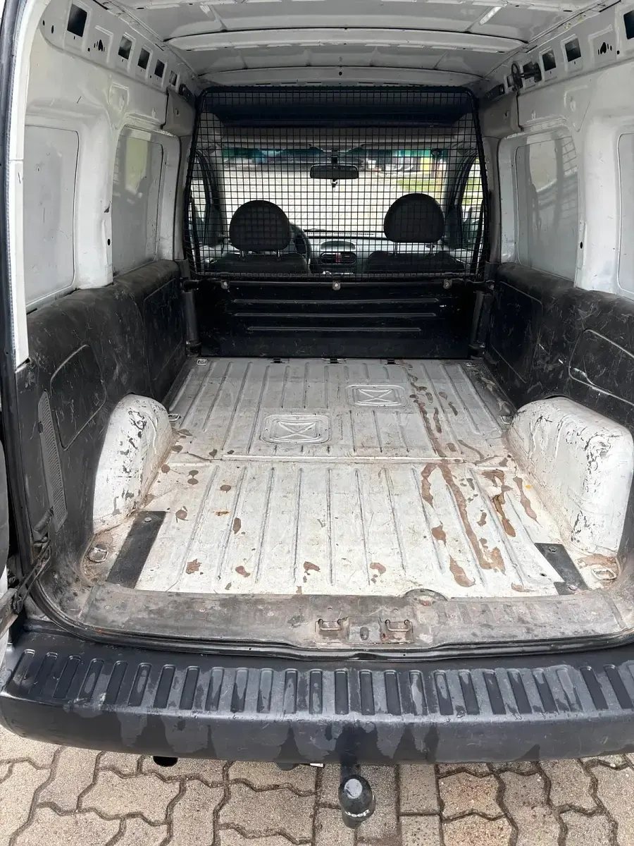 Używany Opel Combo 65 KM (47 kW) 2004 Biały Minivan