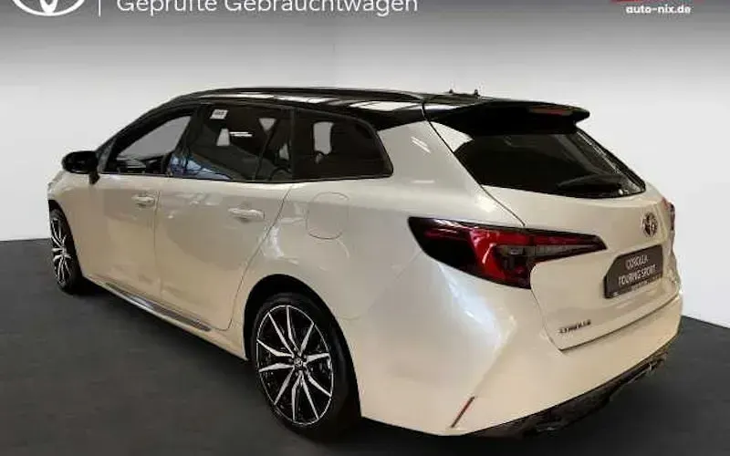Neu Toyota Corolla Sport 184 PS (135 kW) 2025 Weiß Kombi