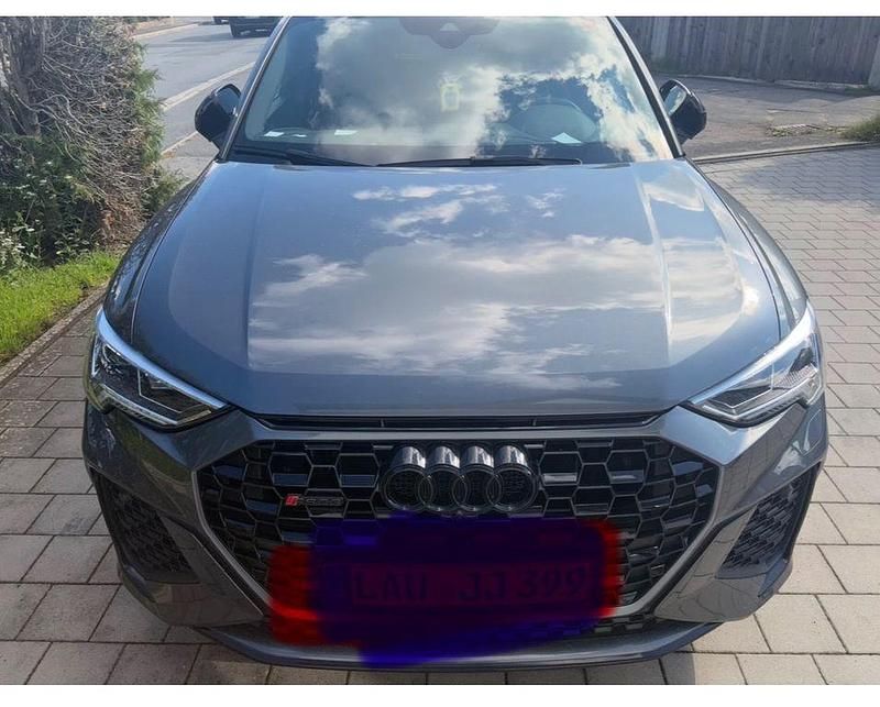Grau Gebraucht 2022 Audi RS Q3 Sport SUV | 49.999 € (Fairer Preis) - Bild 1/4