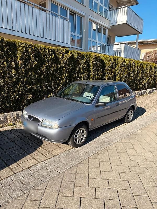 Gebraucht Ford Fiesta 60 PS (44 kW) 1997 Silber Kleinwagen