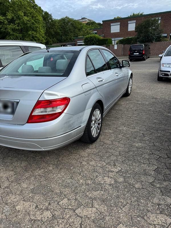 Gebraucht Mercedes C180 120 PS (88 kW) 2007 Silber Limousine