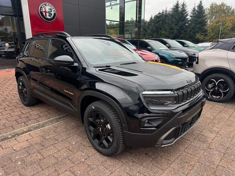Neu Jeep Avenger North 136 PS (100 kW) 2025 Schwarz SUV