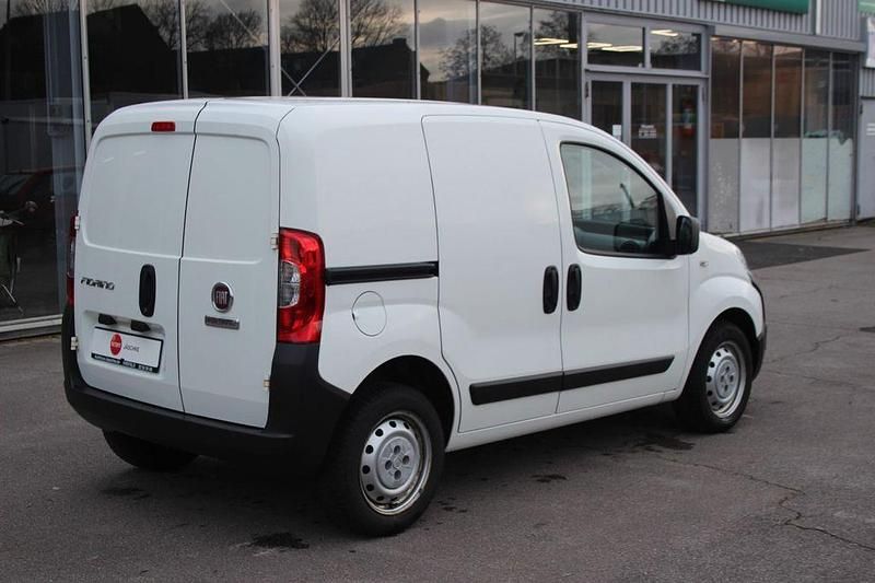 Gebraucht Fiat Fiorino 95 PS (69 kW) 2020 Weiß Van / Kleinbus