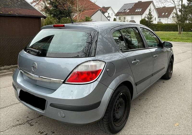 Gebraucht Opel Astra 105 PS (77 kW) 2004 Grau Limousine