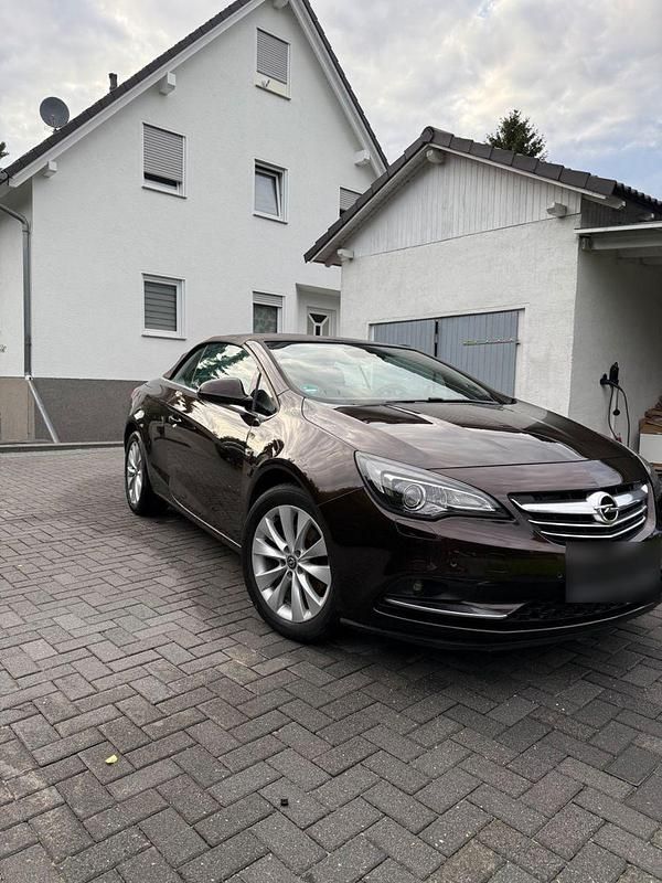 Gebraucht Opel Cascada Edition 165 PS (121 kW) 2014 Braun Cabrio