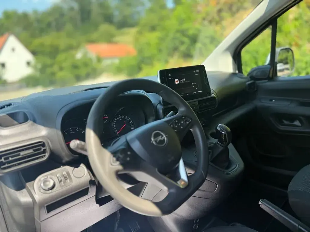Gebraucht Opel Combo Edition 102 PS (75 kW) 2021 Weiß Van / Kleinbus