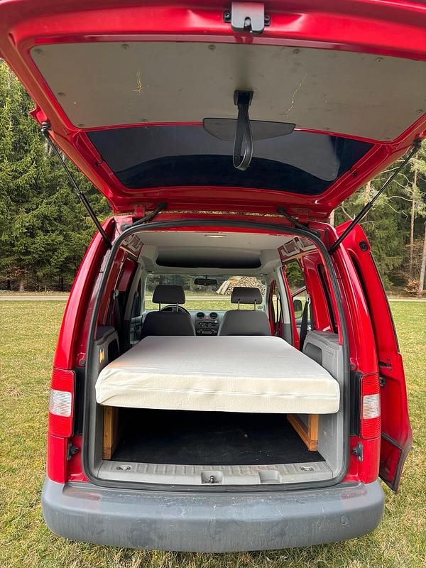 Gebraucht VW Caddy Life 80 PS (58 kW) 2009 Rot Van / Kleinbus