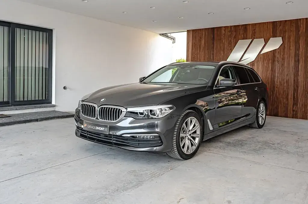 Gebraucht BMW 518 136 PS (100 kW) 2019 Grau Limousine
