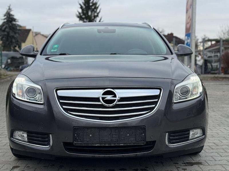 Gebraucht Opel Insignia Edition 140 PS (102 kW) 2009 Grau Kombi