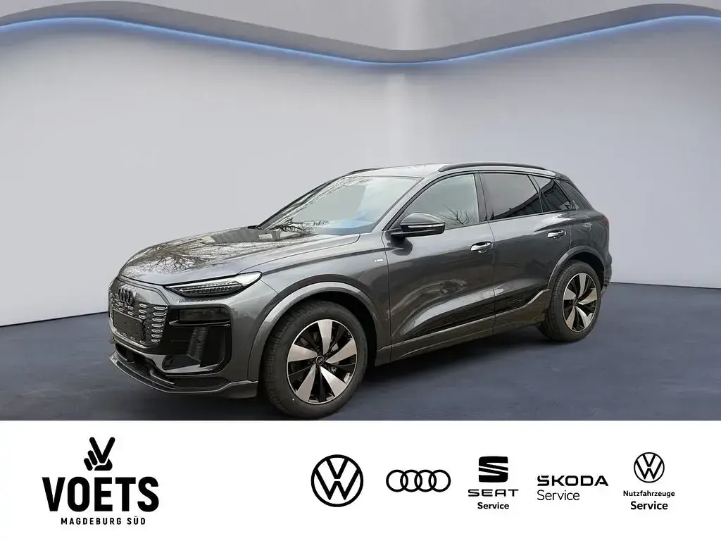Neu Audi Q6 e-tron Sport 225 kW (306 PS) 2026 Grau SUV