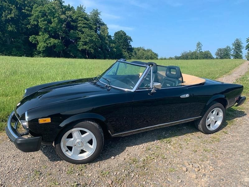 Gebraucht Fiat 124 87 PS (63 kW) 1979 Schwarz Cabrio