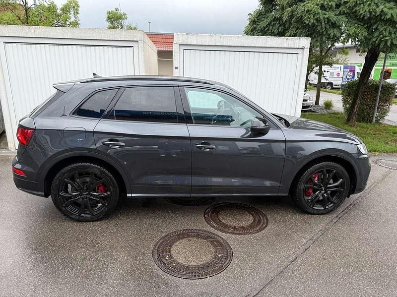 Grau Gebraucht 2019 Audi SQ5 Ambiente SUV | 39.950 € (Guter Preis) - Bild 1/4
