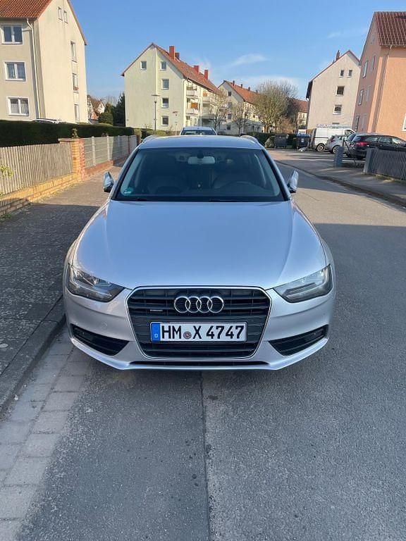 Silber Gebraucht 2012 Audi A4 Allroad Sport Kombi | 11.200 € (Fairer Preis) - Bild 1/4