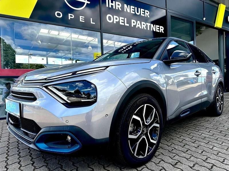 Grau Gebraucht 2021 Citroën e-C4 Shine Limousine | 19.490 € (Fairer Preis) - Bild 1/4