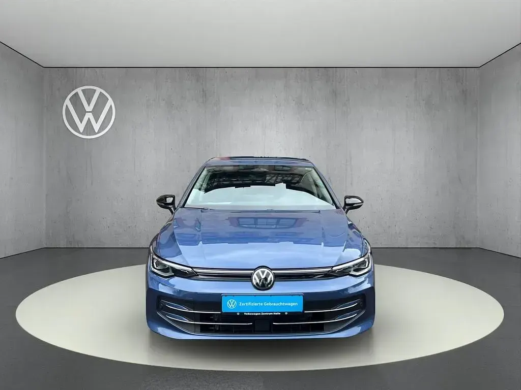 Gebraucht VW Golf VIII Goal 150 PS (110 kW) 2025 Anemonenblau metallic Limousine