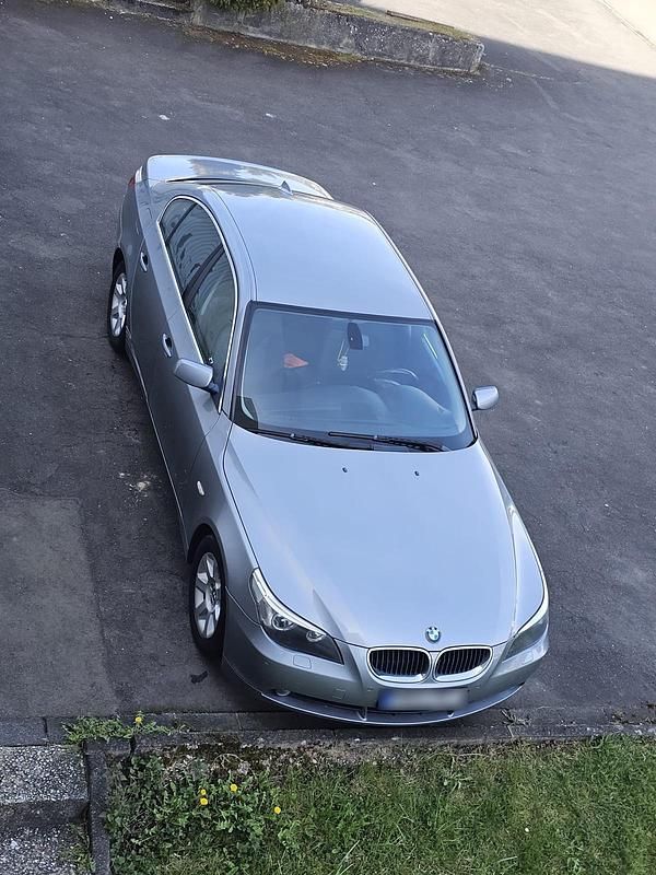 Gebraucht BMW 520 170 PS (125 kW) 2004 Grau Limousine