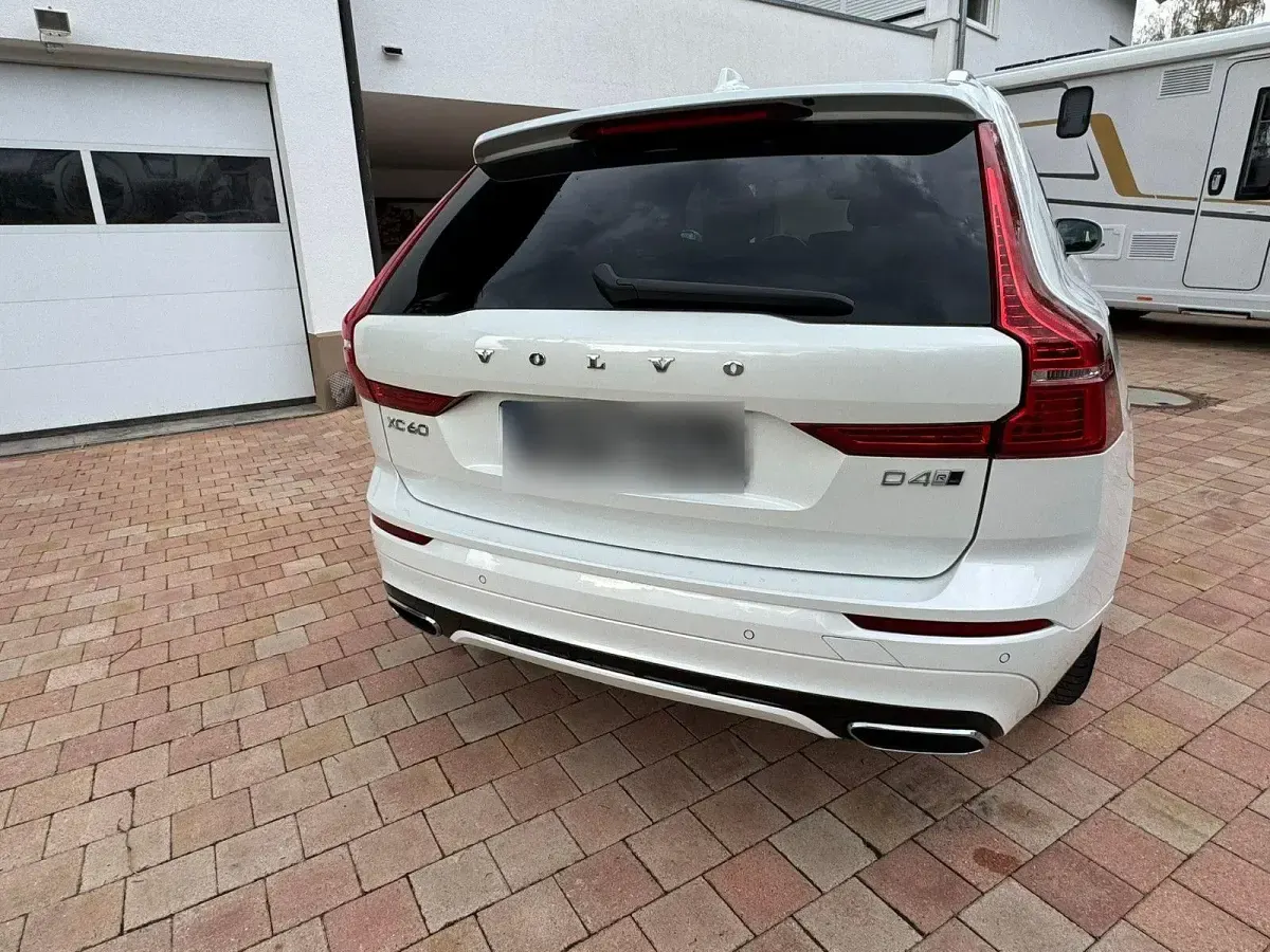 Gebraucht Volvo XC60 R-Design 190 PS (139 kW) 2018 Weiß SUV