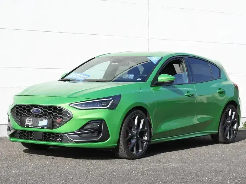 Używany Ford Focus ST 280 KM (205 kW) 2022 Zielony Sedan/Limuzyna