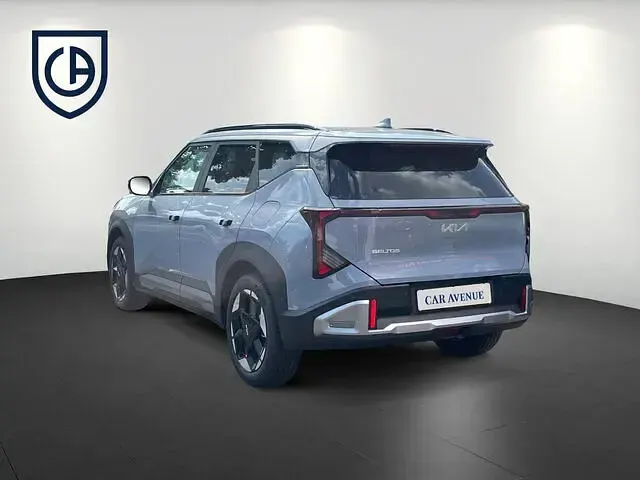 Neu Kia Seltos Spirit 179 PS (131 kW) 2026 Grau SUV