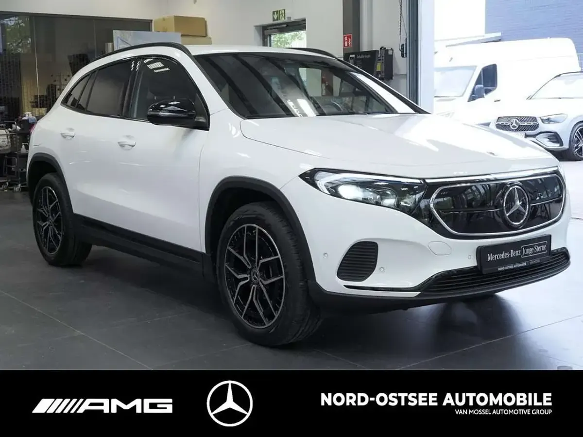 Gebraucht Mercedes EQA300 Progressive 167 kW (228 PS) 2023 Polarweiß uni SUV
