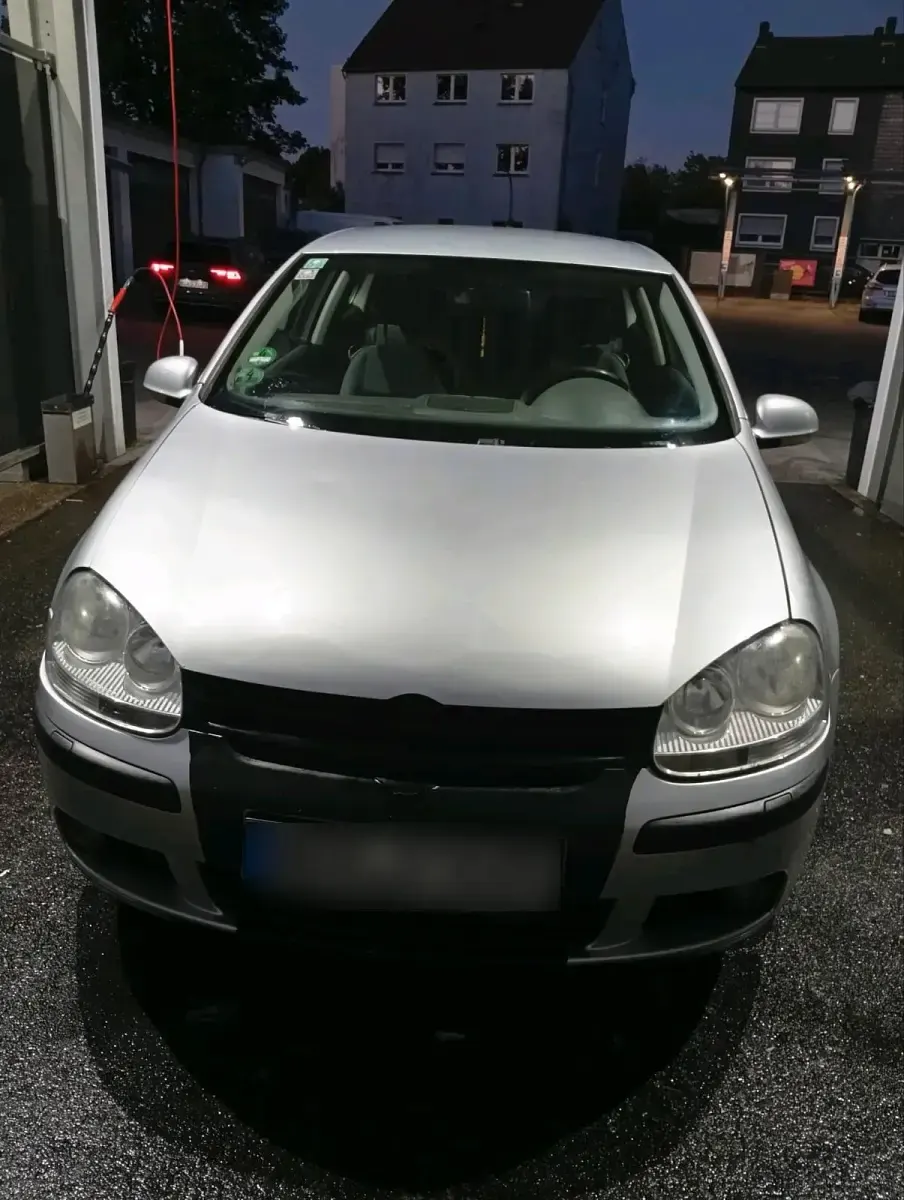 Gebraucht VW Golf 105 PS (77 kW) 2004 Silber Coupé