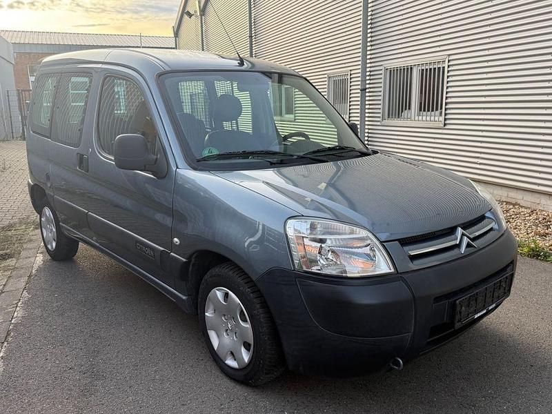 Lackierung eisengrau/metallic Gebraucht 2008 Citroën Berlingo First Van / Kleinbus | 3.490 € (Etwas zu teuer) - Bild 1/4