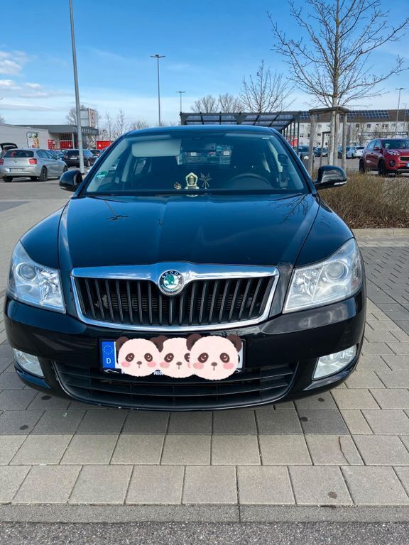 Schwarz Gebraucht 2012 Skoda Octavia Ambition Limousine | 6.999 € (Fairer Preis) - Bild 1/4