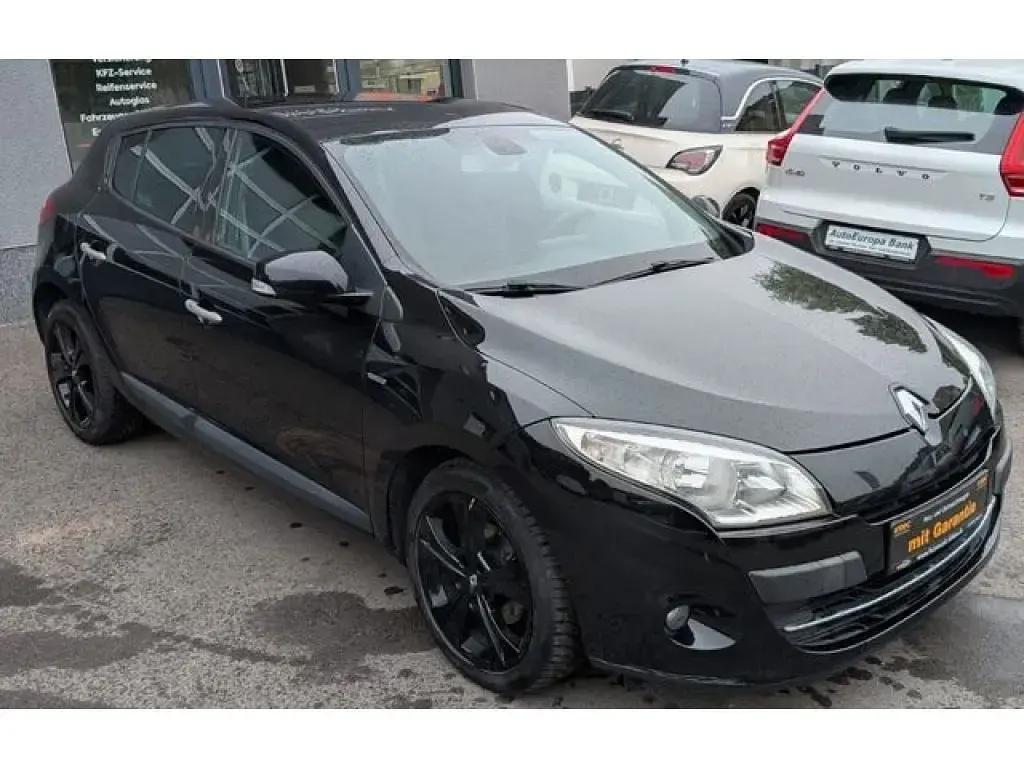 Gebraucht Renault Mégane Bose Edition 131 PS (96 kW) 2011 Unbekannt (metallic) Limousine
