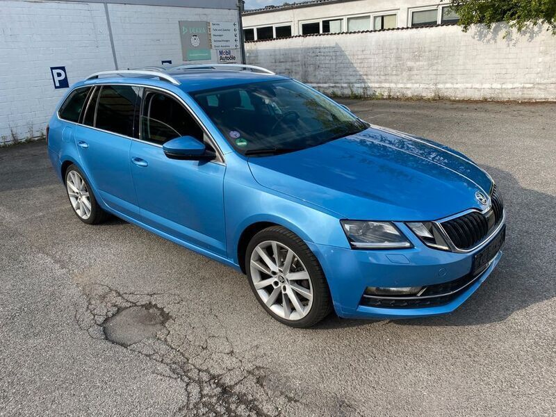 Blau Gebraucht 2019 Skoda Octavia Style Kombi | 9.900 € (Superpreis) - Bild 1/4