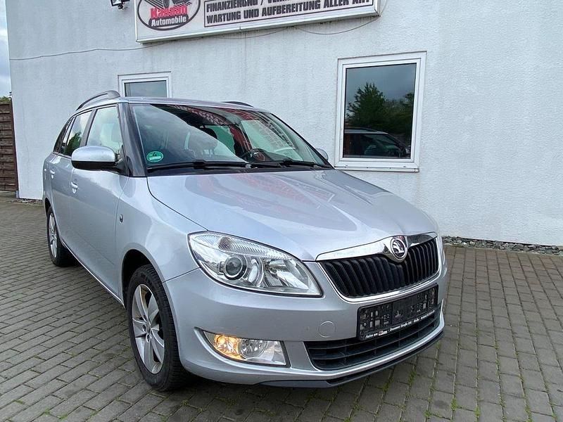 Silber Gebraucht 2013 Skoda Fabia Fresh Kombi | 2.990 € (Fairer Preis) - Bild 1/4