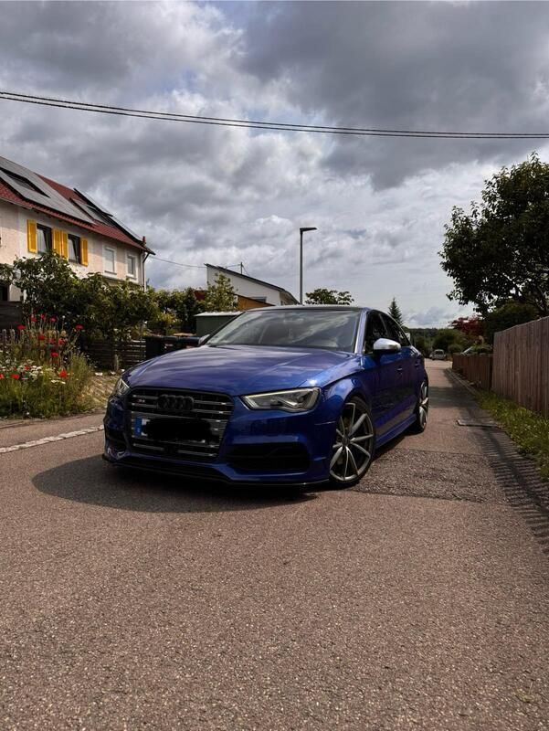 Blau Gebraucht 2015 Audi S3 Sport Limousine | 28.000 € - Bild 1/4