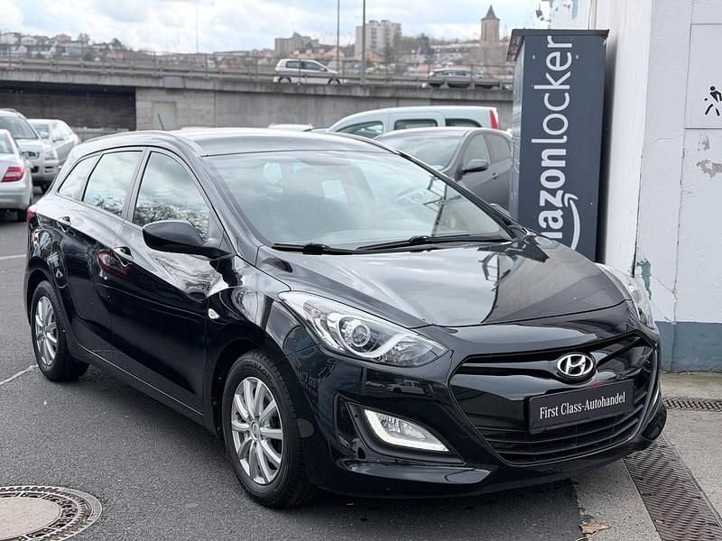 Gebraucht Hyundai i30 99 PS (72 kW) 2013 Schwarz Kombi