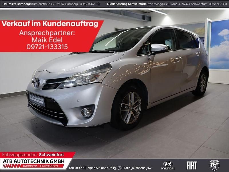 Silber Gebraucht 2015 Toyota Verso Multidrive S Van / Kleinbus | 10.990 € (Fairer Preis) - Bild 1/4