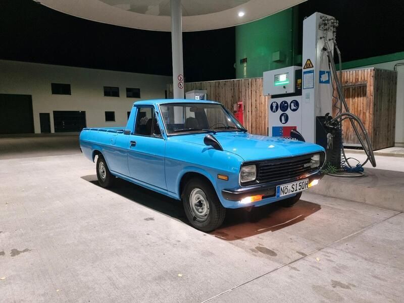Blau Gebraucht 1988 Nissan PickUp Abholung | 10.800 € - Bild 1/4