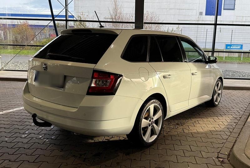 Gebraucht Skoda Fabia 110 PS (80 kW) 2016 Weiß Kombi