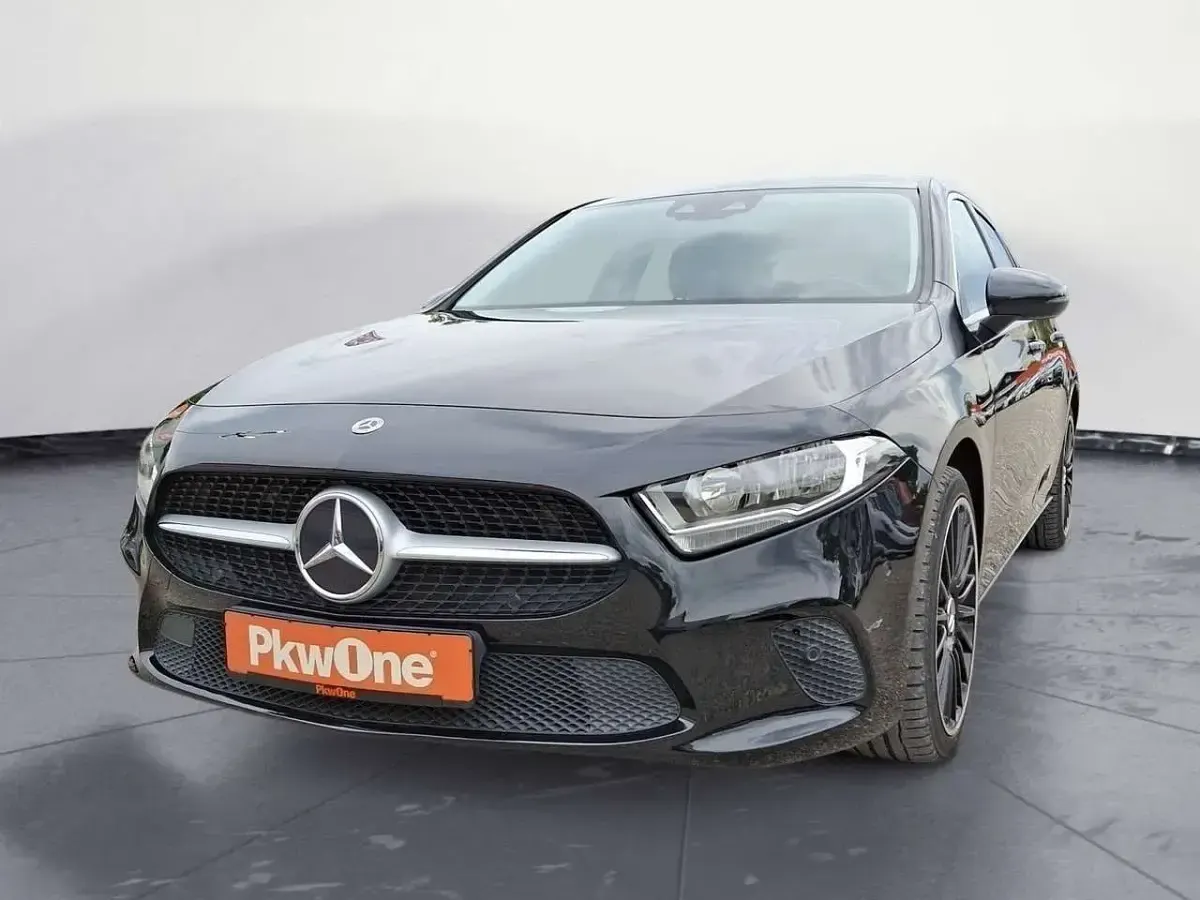 Gebraucht Mercedes A180 Progressive 136 PS (100 kW) 2020 Limousine