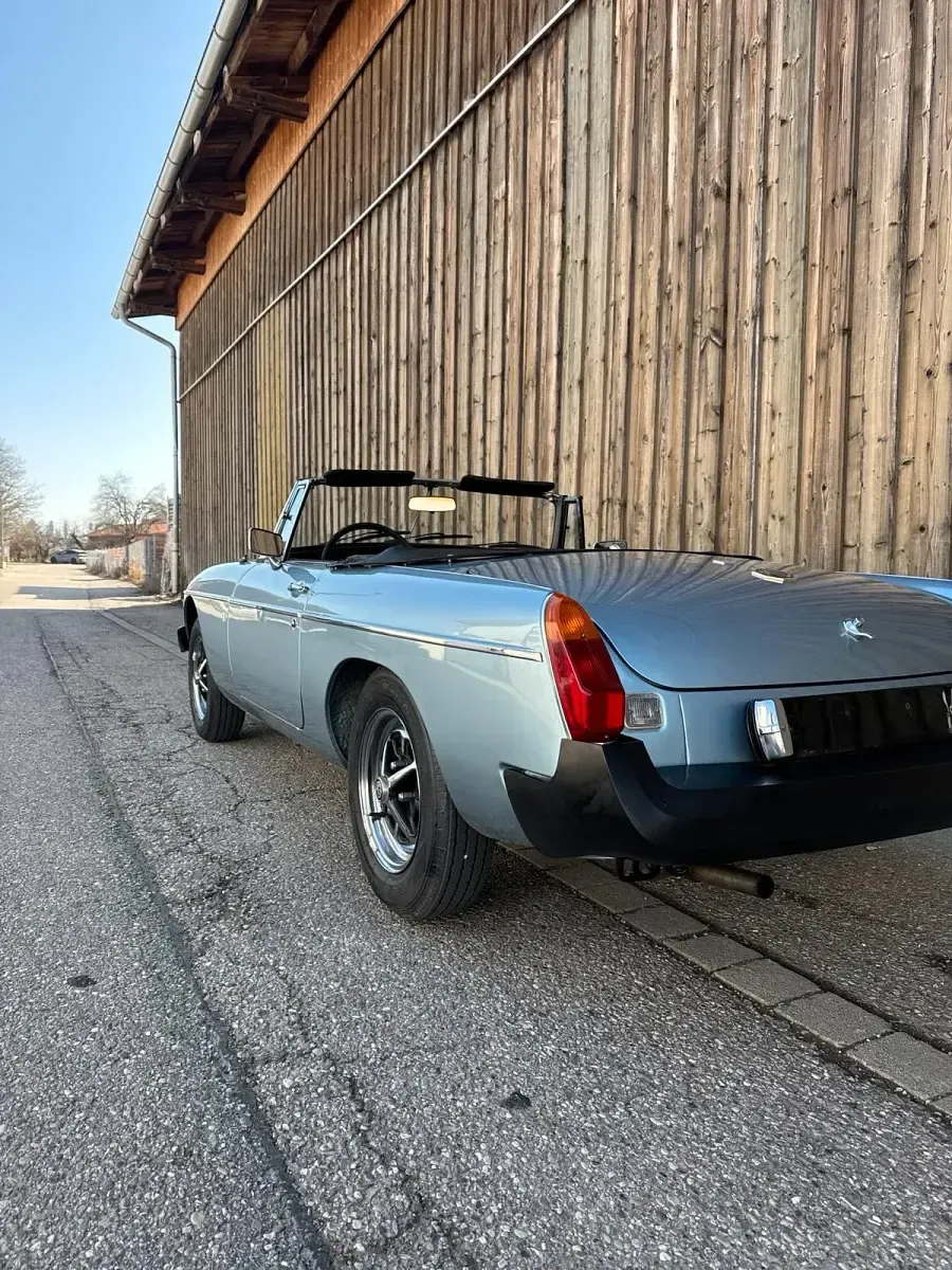 Gebraucht MG B 90 PS (66 kW) 1977 Blau Cabrio