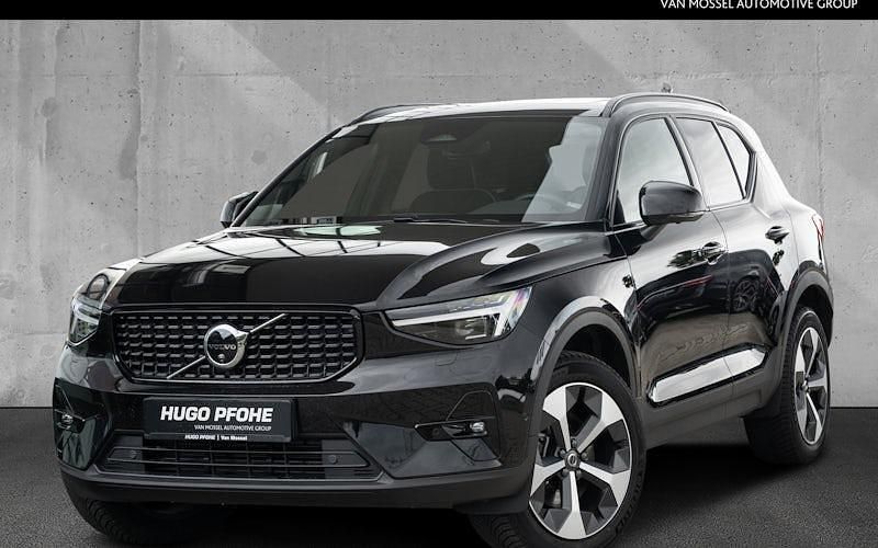 Onyx black / metallic Gebraucht 2024 Volvo XC40 Ultra SUV | 40.890 € (Etwas zu teuer) - Bild 1/4
