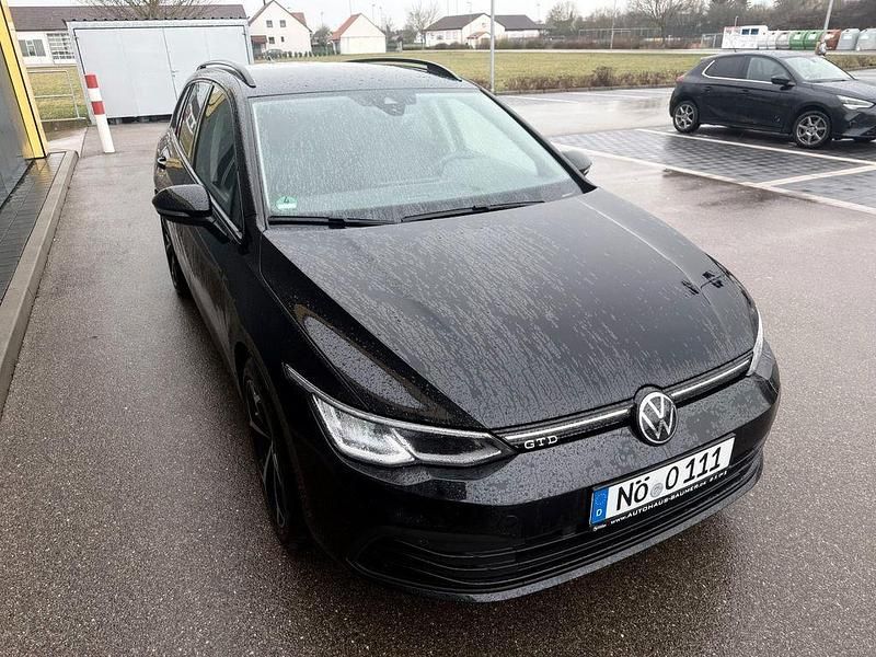 Gebraucht VW Golf VII Active 150 PS (110 kW) 2021 Schwarz Kleinwagen
