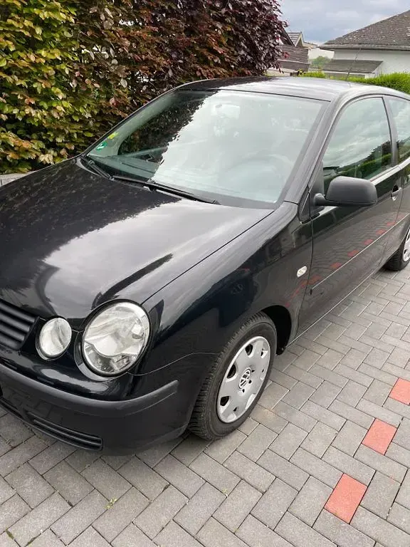Gebraucht VW Polo Comfortline 64 PS (47 kW) 2002 Schwarz Limousine