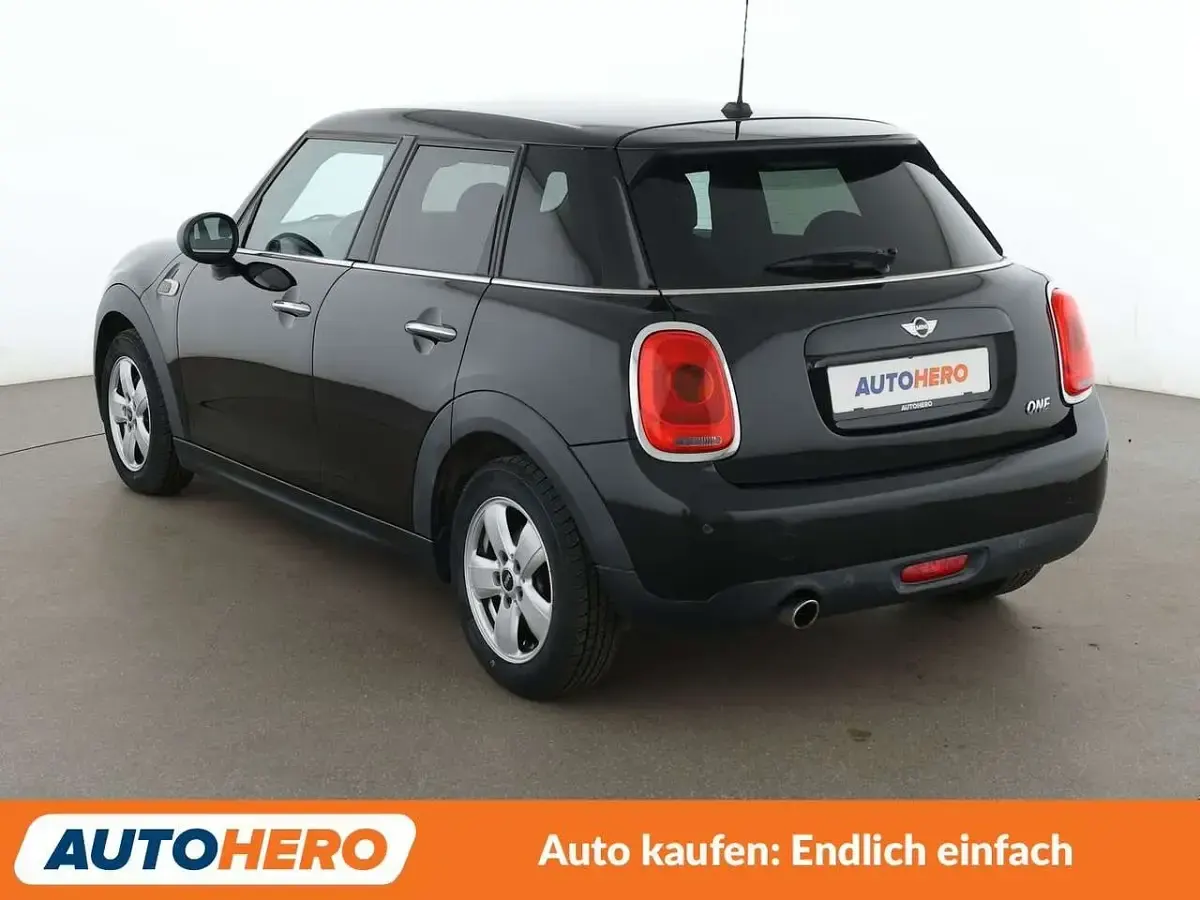 Gebraucht Mini ONE 75 PS (55 kW) 2016 Midnight black Kleinwagen