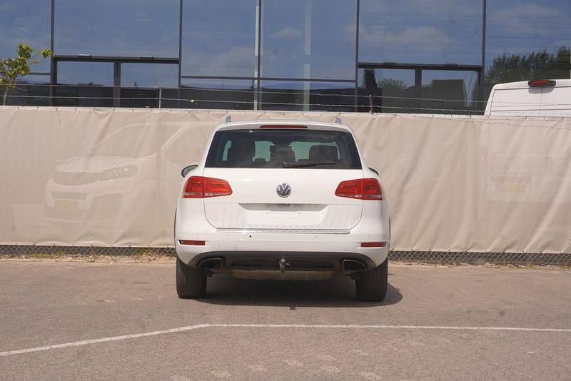 Gebraucht VW Touareg 249 PS (183 kW) 2013 Weiß SUV