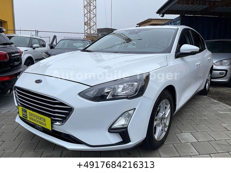 Weiß Gebraucht 2020 Ford Focus Cool & Connect Limousine | 14.880 € (Fairer Preis) - Bild 1/4
