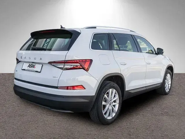 Gebraucht Skoda Kodiaq Style 200 PS (147 kW) 2024 Moonweiss metallic SUV