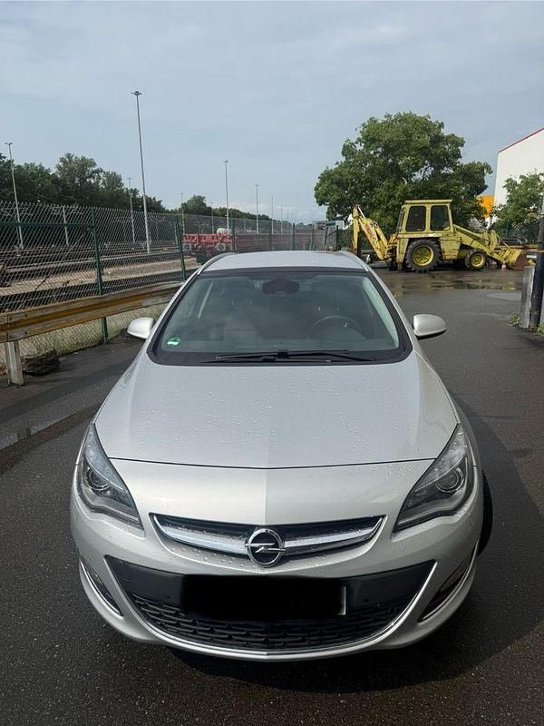 Gebraucht Opel Astra Eco 136 PS (100 kW) 2015 Silber Kombi