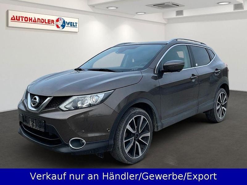 Braun Gebraucht 2015 Nissan Qashqai Tekna SUV | 10.499 € (Superpreis) - Bild 1/3