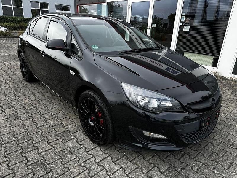 Schwarz Gebraucht 2013 Opel Astra Eco Limousine | 6.480 € (Fairer Preis) - Bild 1/4